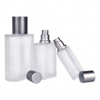 Free samples luxury 30ml 50ml 100ml frosted oblate shape glass mist spray perfume bottle with silver aluminum cap